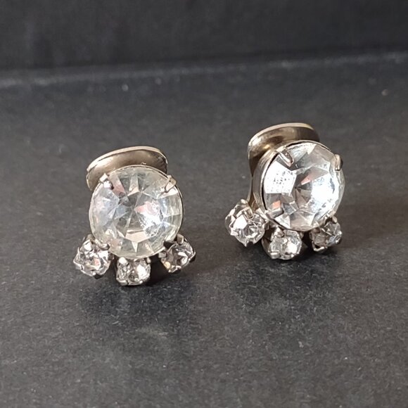 Nice Vintage Clear Rhinestone Clip On Earrings - Picture 2 of 10